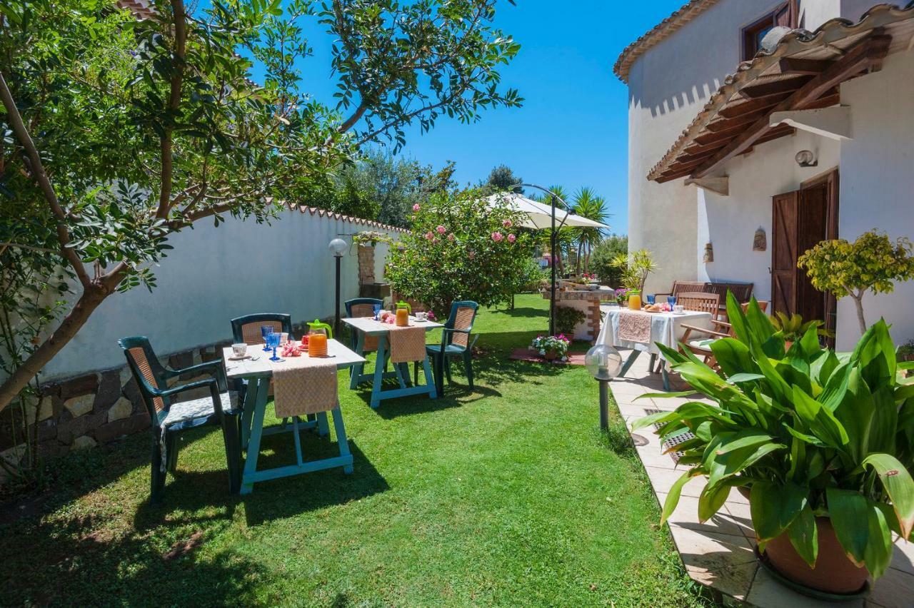 Le Quattro Mura Bed & Breakfast พูลา ภายนอก รูปภาพ